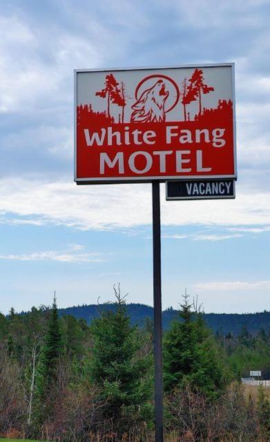 White Fang Motel Wawa Ngoại thất bức ảnh