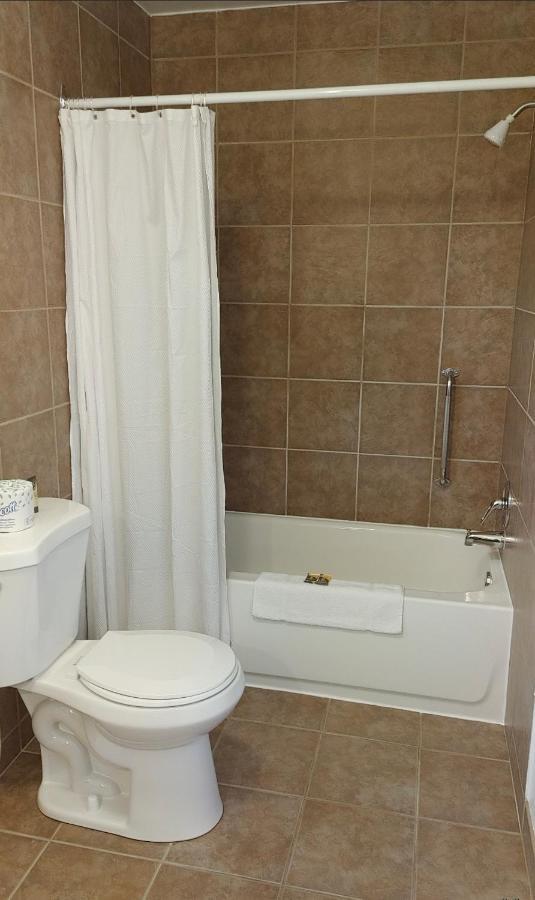 White Fang Motel Wawa Ngoại thất bức ảnh